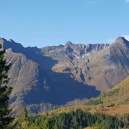 Grotdalstind, Rekkedal Gjestegard