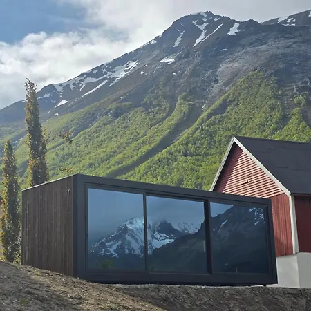 Grotdalstind, Rekkedal Gjestegard Holiday home *