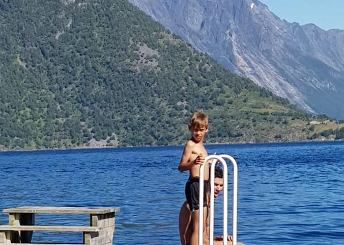 Дом отдыха Grotdalstind, Rekkedal Gjestegard - Saebo (More og Romsdal)
